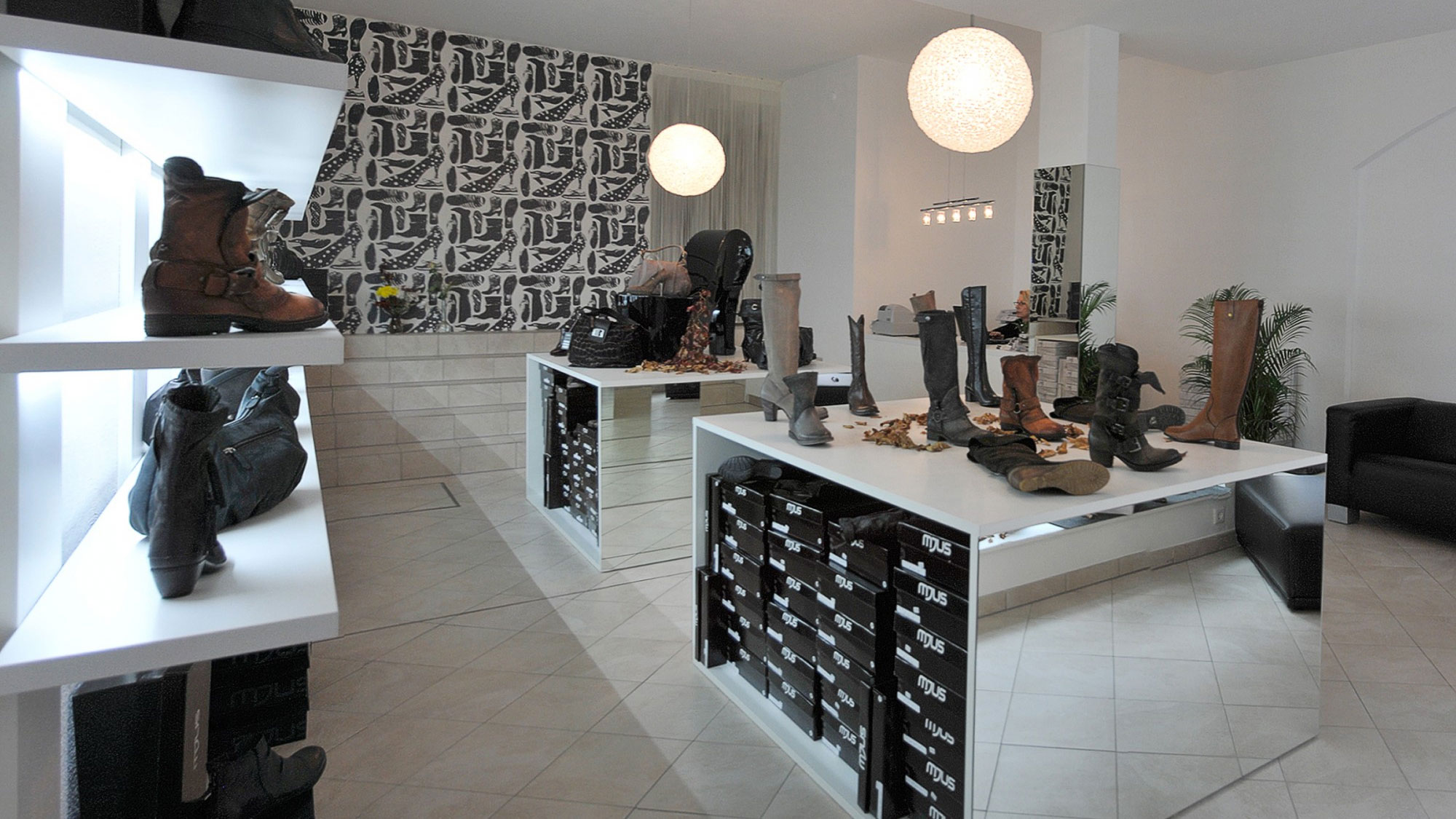 Seidel_Architekten_Innenarchitektur_Schuhgeschaeft_2